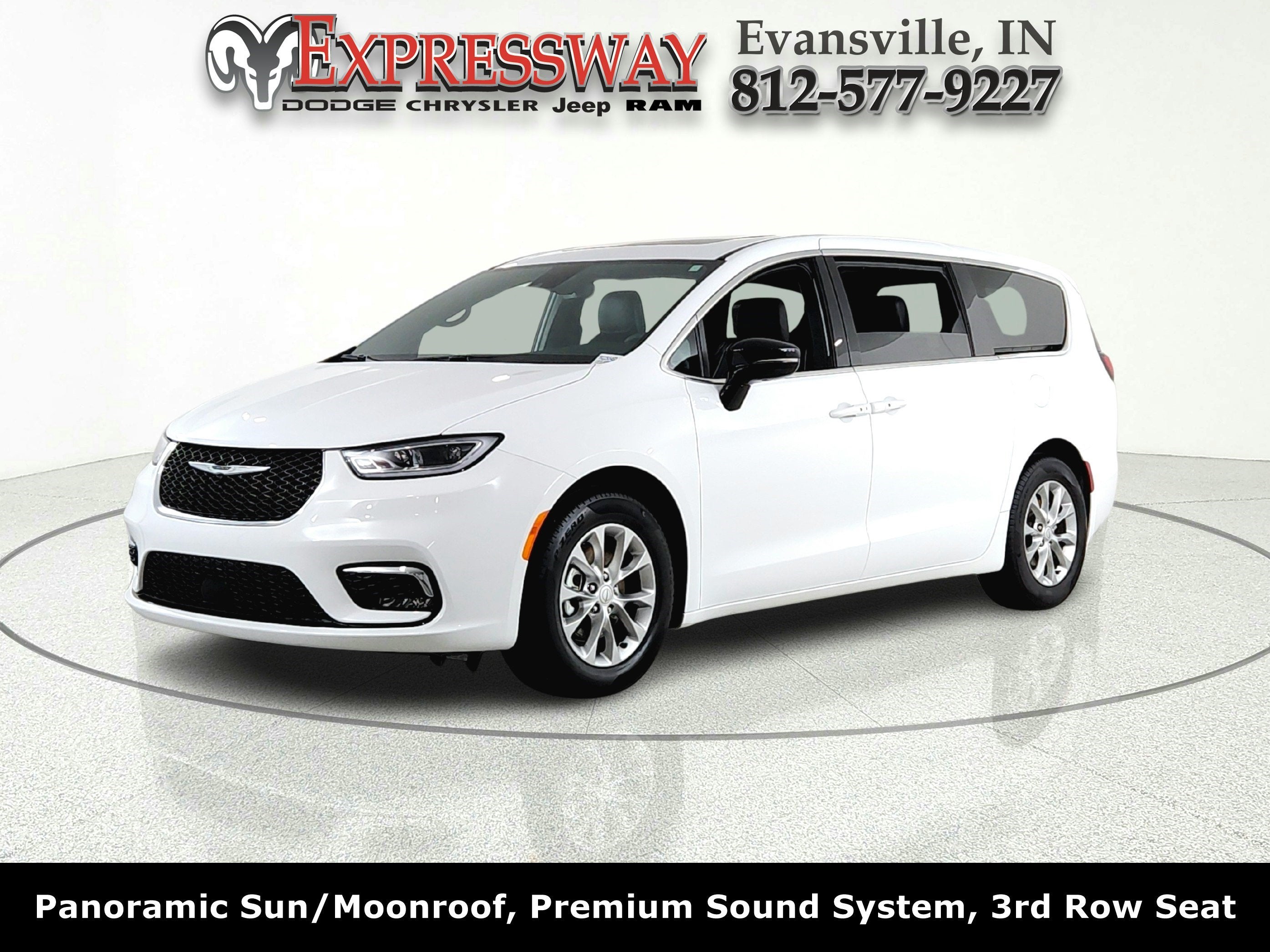 2026 Chrysler Pacifica Limited in Bright White Clearcoat — front three-quarter view